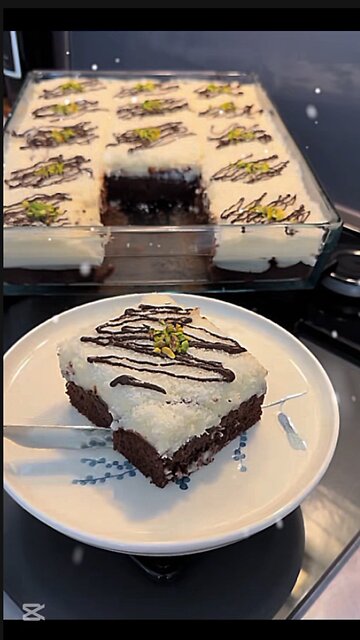 Banana Cream Cake Recipe 🍌