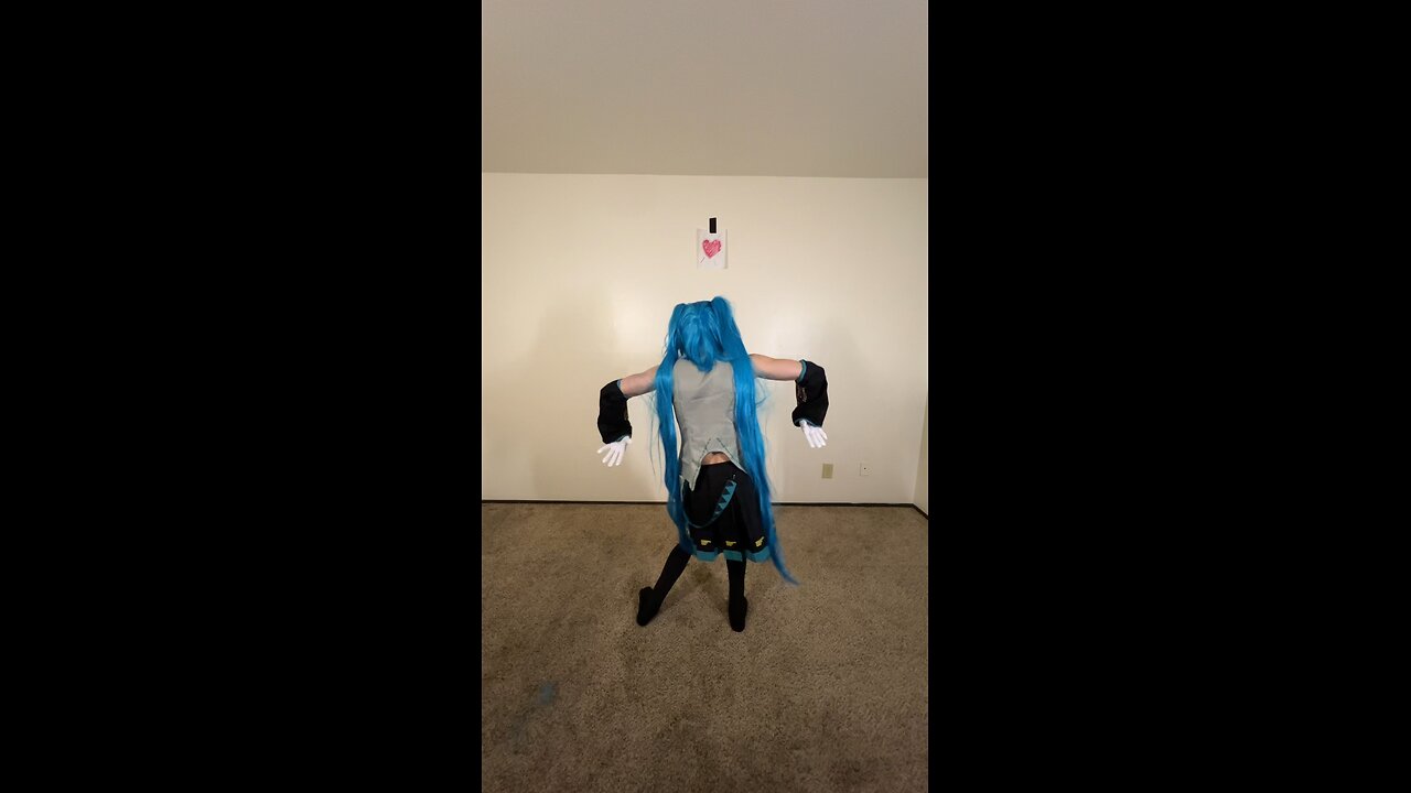 Miku tries to do the orange justice