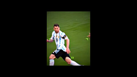 Messi Shows Why He’s the 🐐 | Insane Skills & Goals 🔥 #shorts
