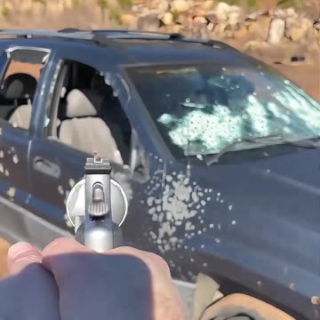 八发史密斯.357 #国外合法拍摄国内请勿模仿 #武器科普 #实弹射击 #男人减速带 #靶场射击