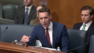 WATCH! Doctor REFUSES to answer Senator Hawley's simple question: "Can men get pregnant?”