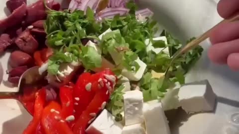 Salad with roasted peppers 🥗