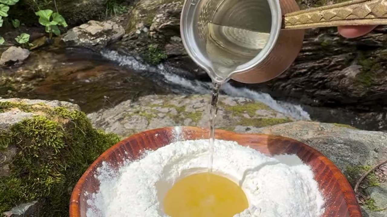 Cooking Beef Marinated in Mud? 🍖 cooking beef shank with marrow in mud