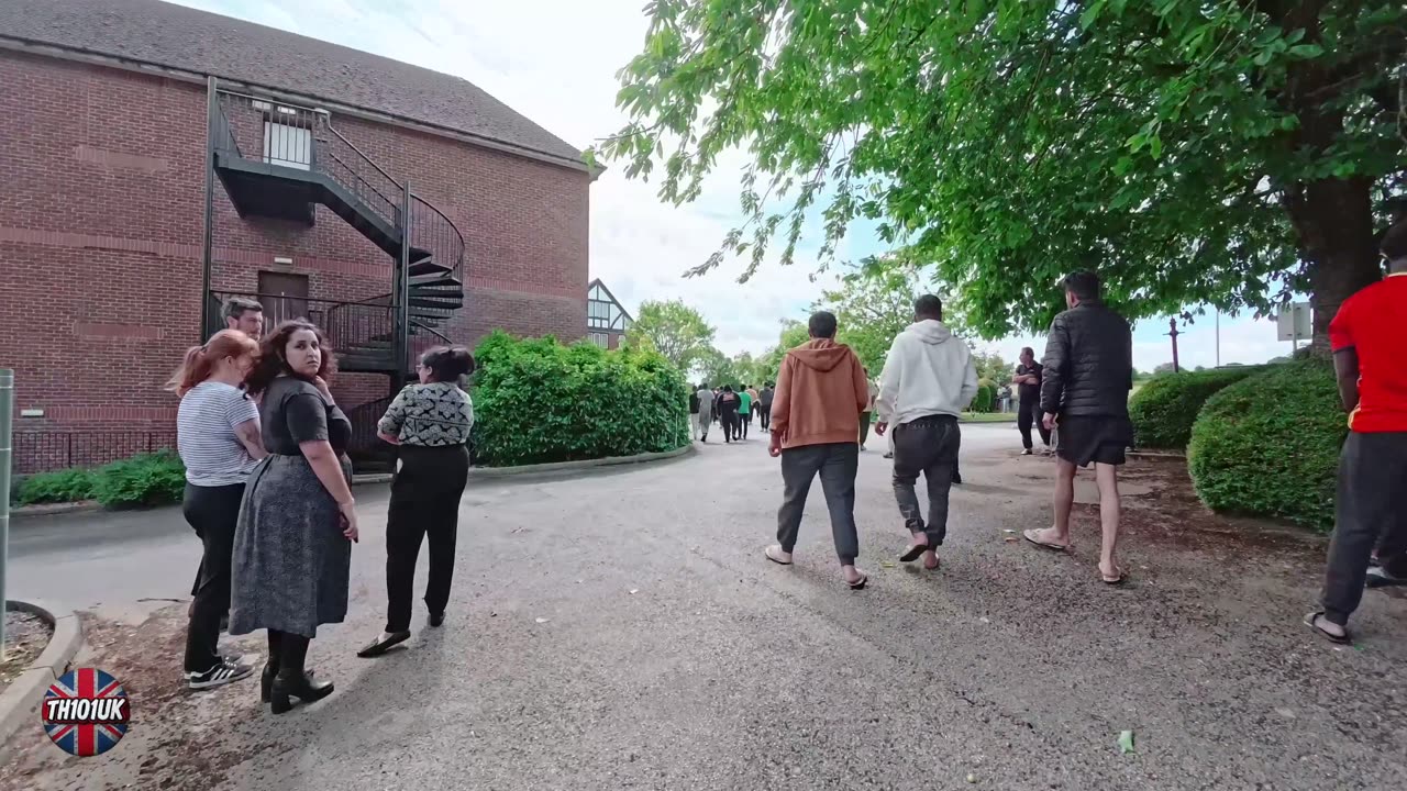 “YOU’RE NOT ALLOWED TO BE HERE!” Over 200 illegals residing at the Mercure
