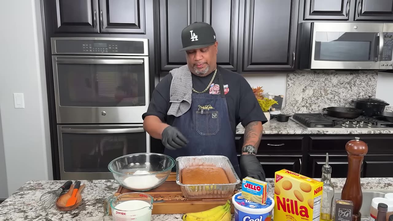 This Banana Pudding Cake Will Be the Star of Your Next Cookout