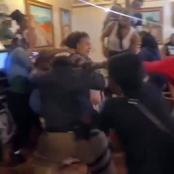 Male security guard fights with a lot of women