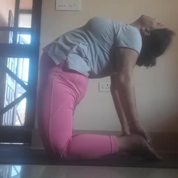 Usta aasna (camel pose)