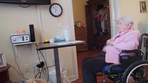 When You're 95 -- Mom needs new hearing aids! #centenarian #funnyoldpeople