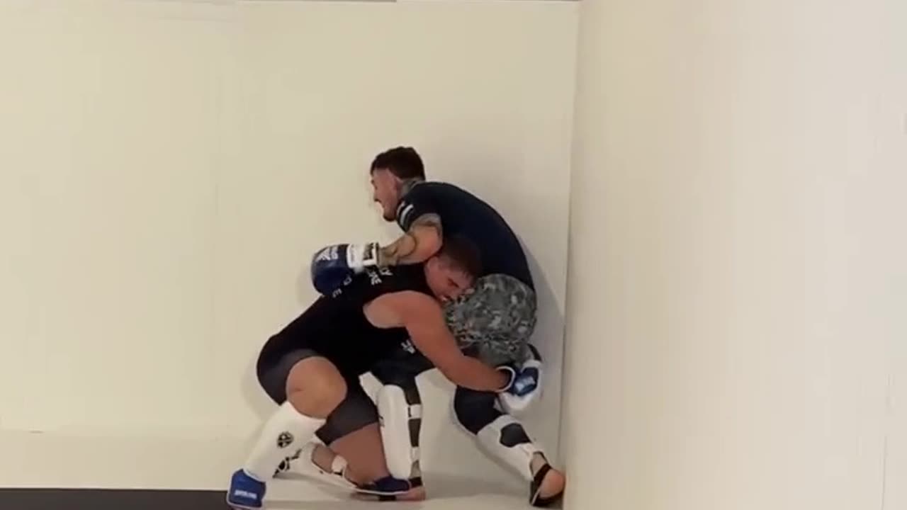 Rico Verhoeven Shocks Tom Aspinall With a Takedown.+