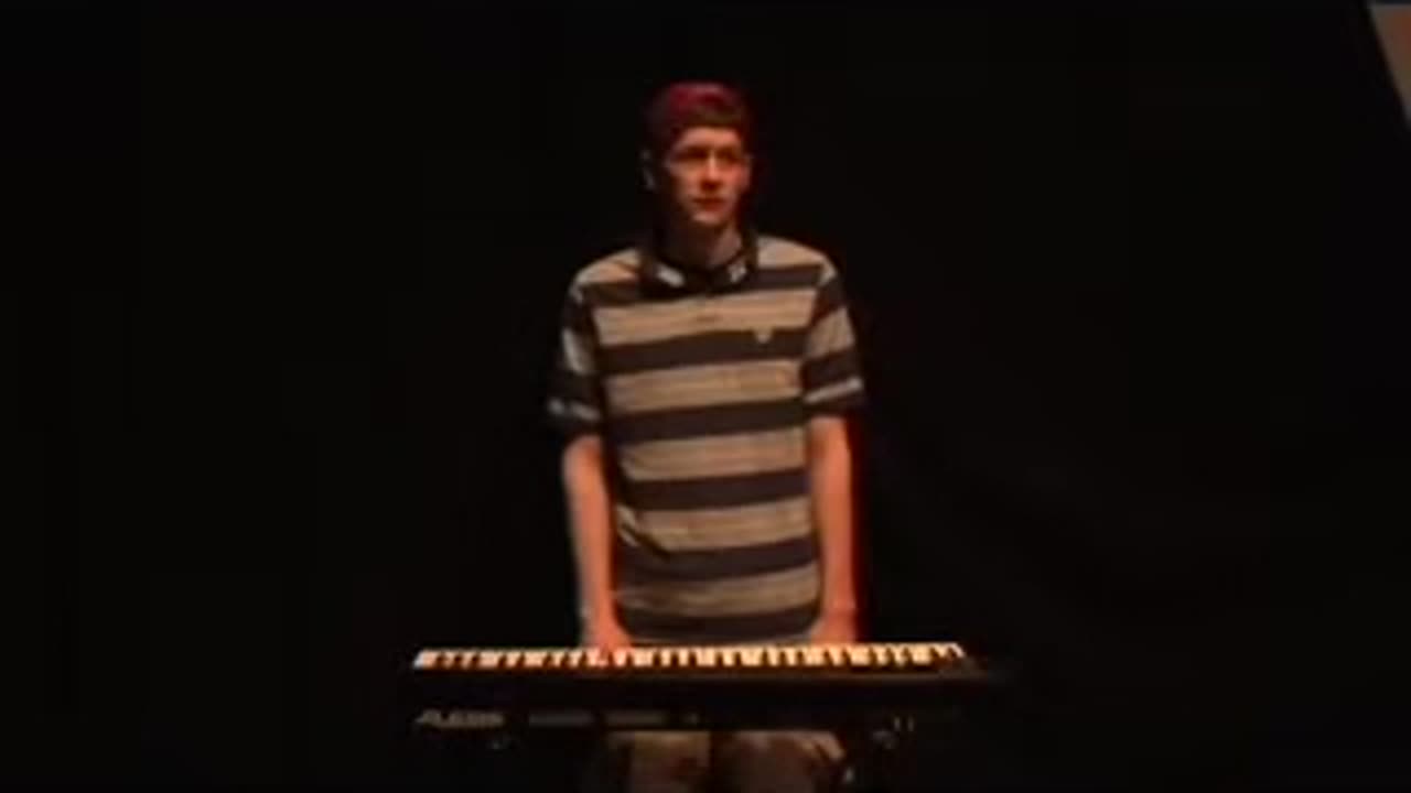 Cool Kid Shows Skills At Talent Show (⊙ˍ⊙) [mirror]