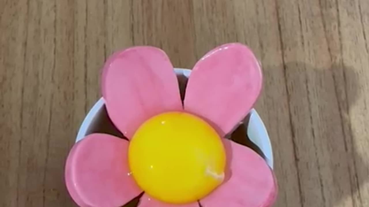 Ceramic Flower That Separates Egg White and Yolk