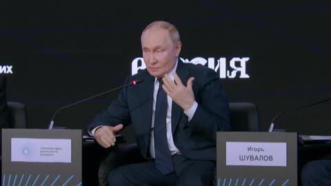 Putin anuncia que mantendrá una conversación telefónica con Trump