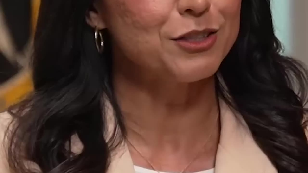 "I Smiled": DNI Tulsi Gabbard Shares Her Reaction to Revoking Hillary Clinton's Security Clearance