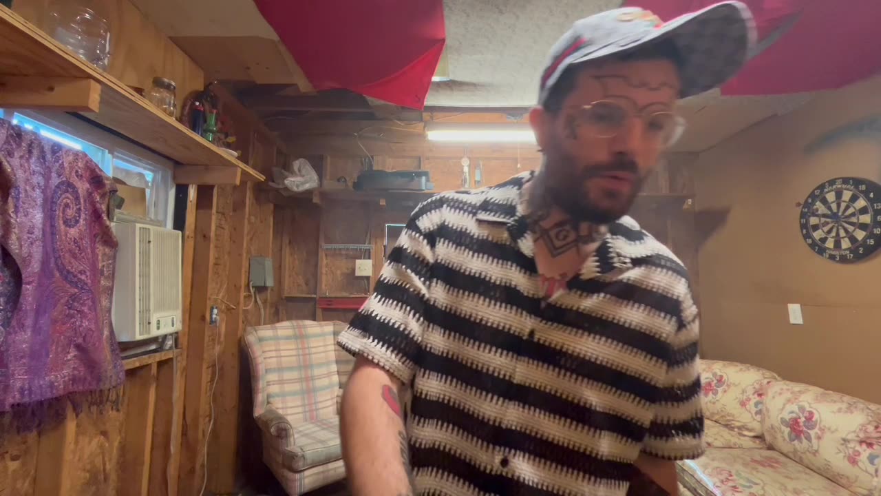 Ep. 553 "Le Fin" by Batman