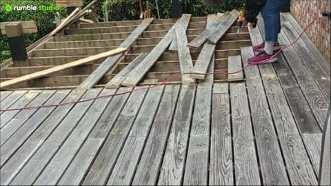 upper deck demo
