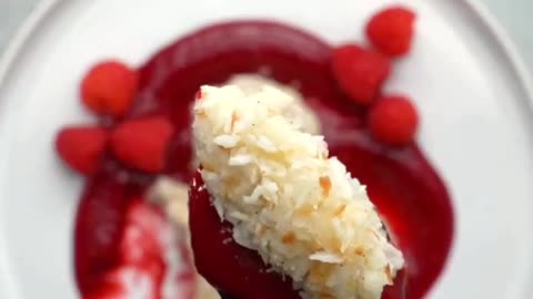 Rice pudding with coconut and raspberries 🍚