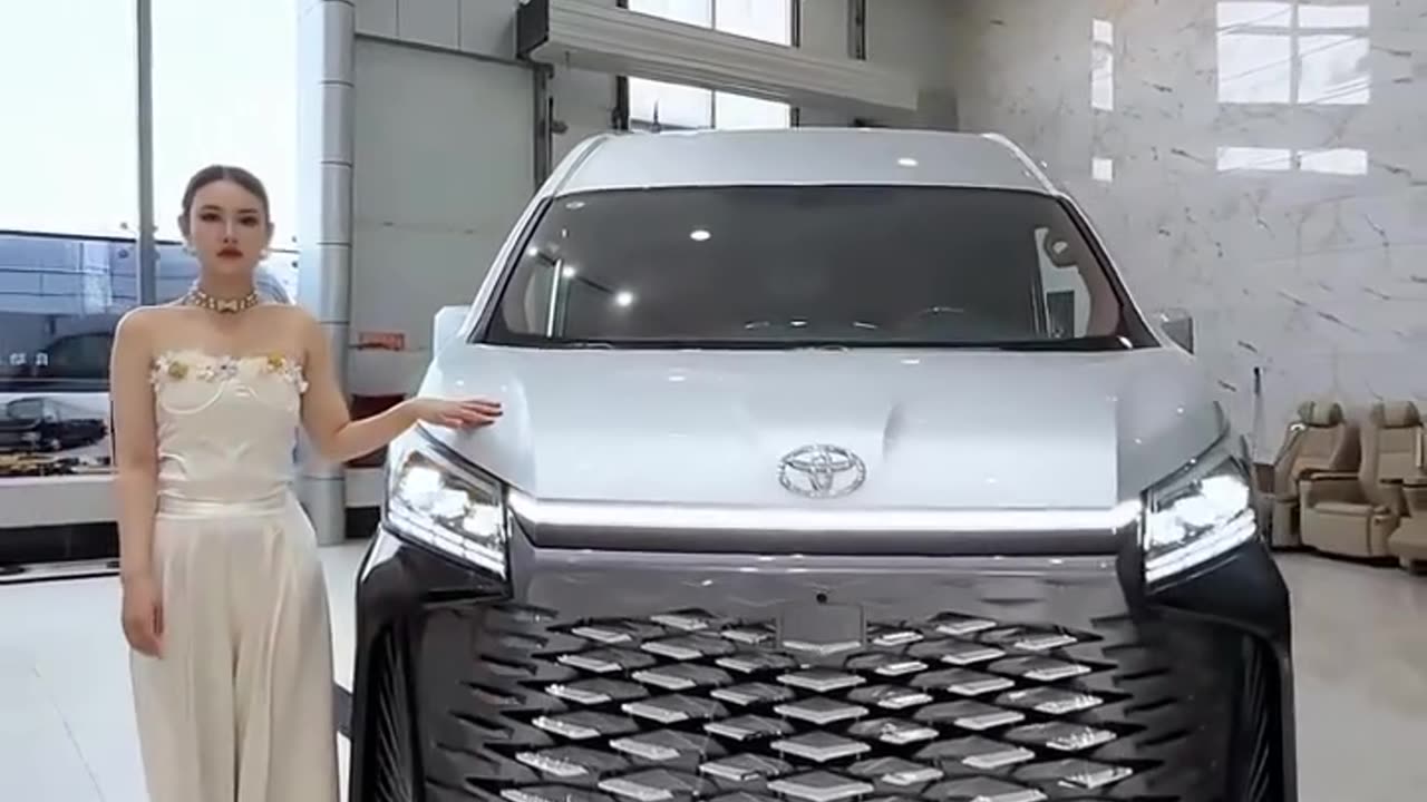 Toyota Hiace 7-Seater – Unmatched Comfort, Space & Reliability for Every Journey