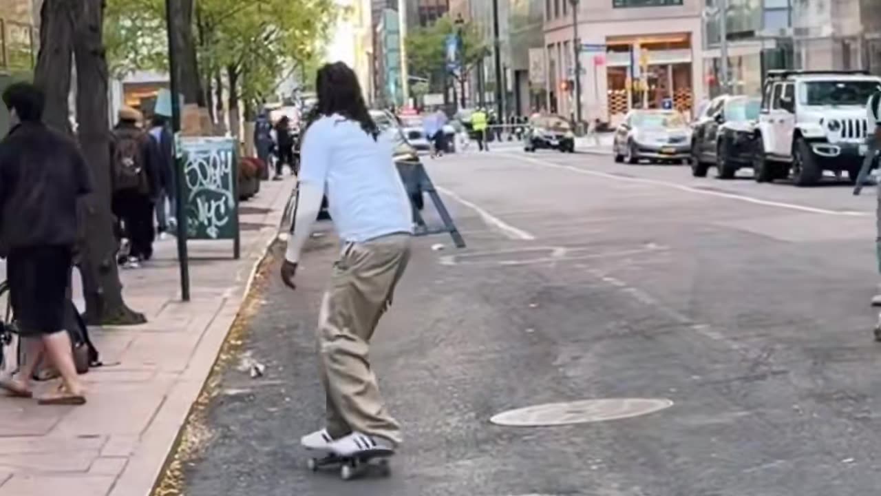 🛹👌 Making it Look Easy! | SkateNation