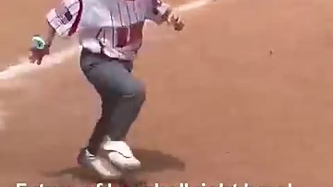 Viral: Jurassic ballpark. (via rachelmerrell3 TikTok)