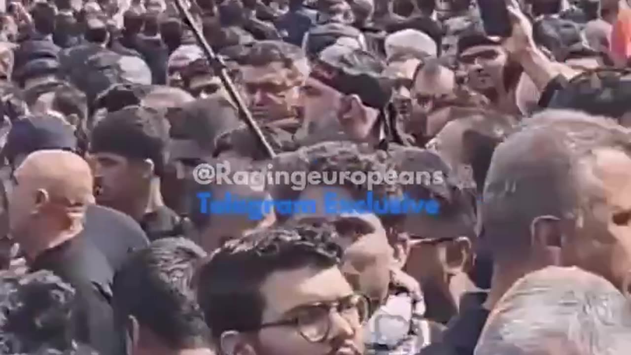 Alluh akbar migrants just want peace