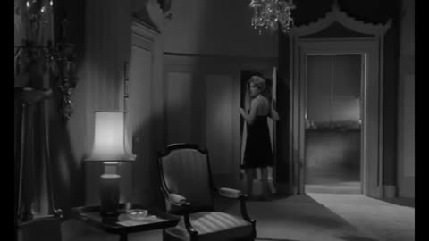 🎦 The Naked Edge