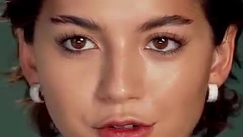 Incredible: "I'm Not New to This, As You Can Tell"—Isabela Merced Falls Asleep t