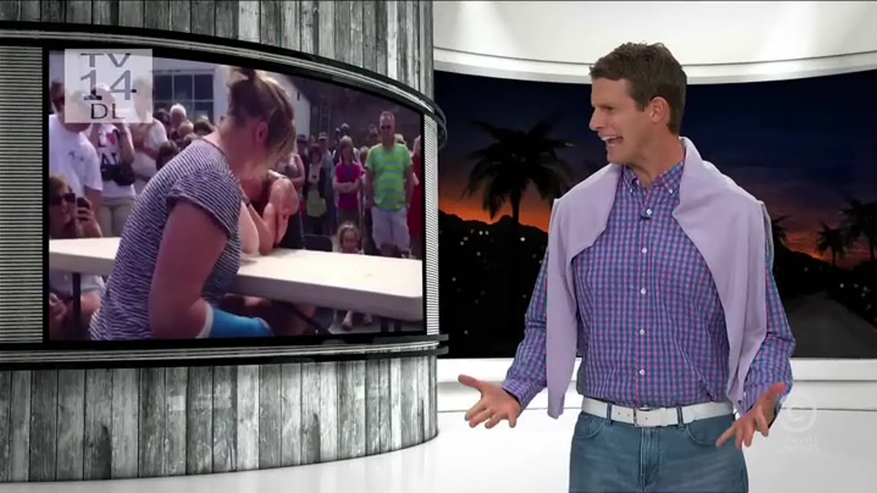 Tosh.0 - [07x29] - Arm Wrestle Break