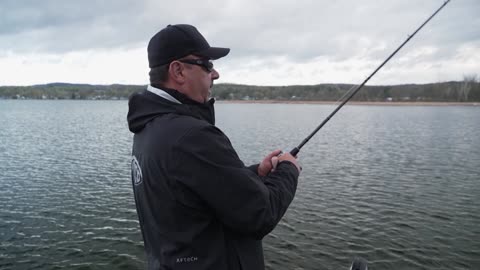 Zona's Awesome Fishing Show | Zona Solo Wind | Free Preview | MyOutdoorTV
