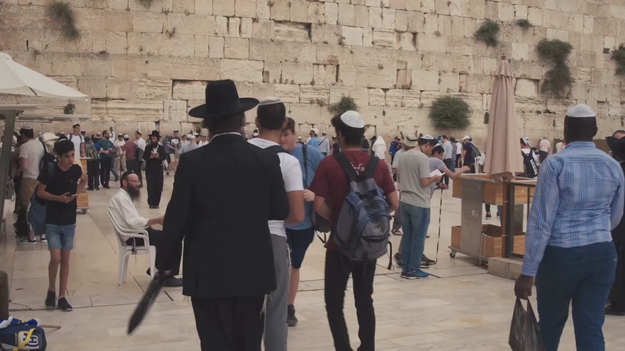 1 Chronicles 16 Ministering Before the Ark