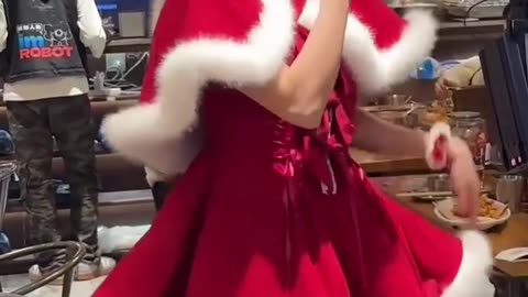 Chinese beautiful girl dancing for customers. #004