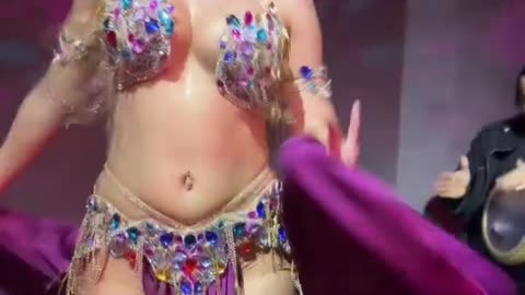 Sizzling hot belly dance 👯 🔥! Watch till the end 🔚 #Rumble 
