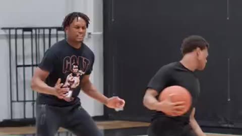 Shocking: This is not a travel according to NBA rules pt.6 #basketball #shorts