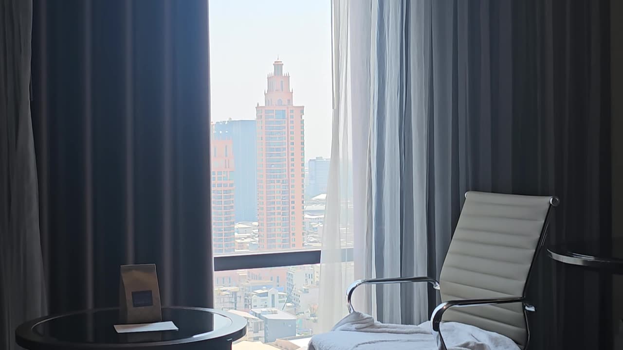 Thailand Earthquake Sways High-Rise Hotel Room
