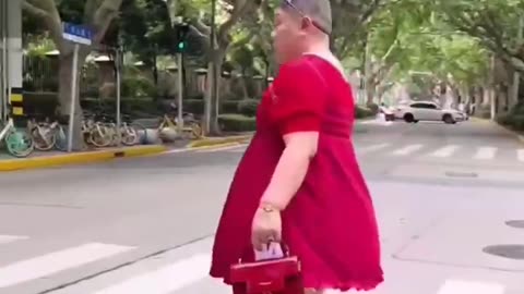 Dude, whose princess is this? 😎