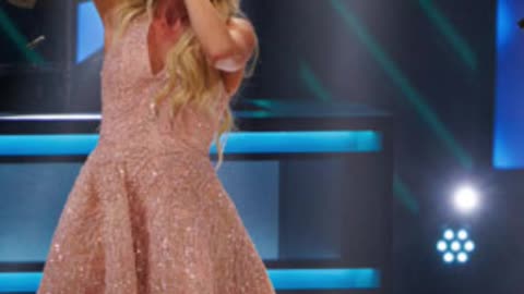 Carrie Underwood Celebrates 20 Years of Some Hearts Live at Grand Ole Opry! - WorldEye