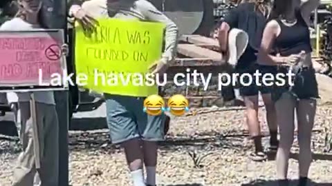 LMAO HERO WITH THE BEST SIGN AT PROTEST