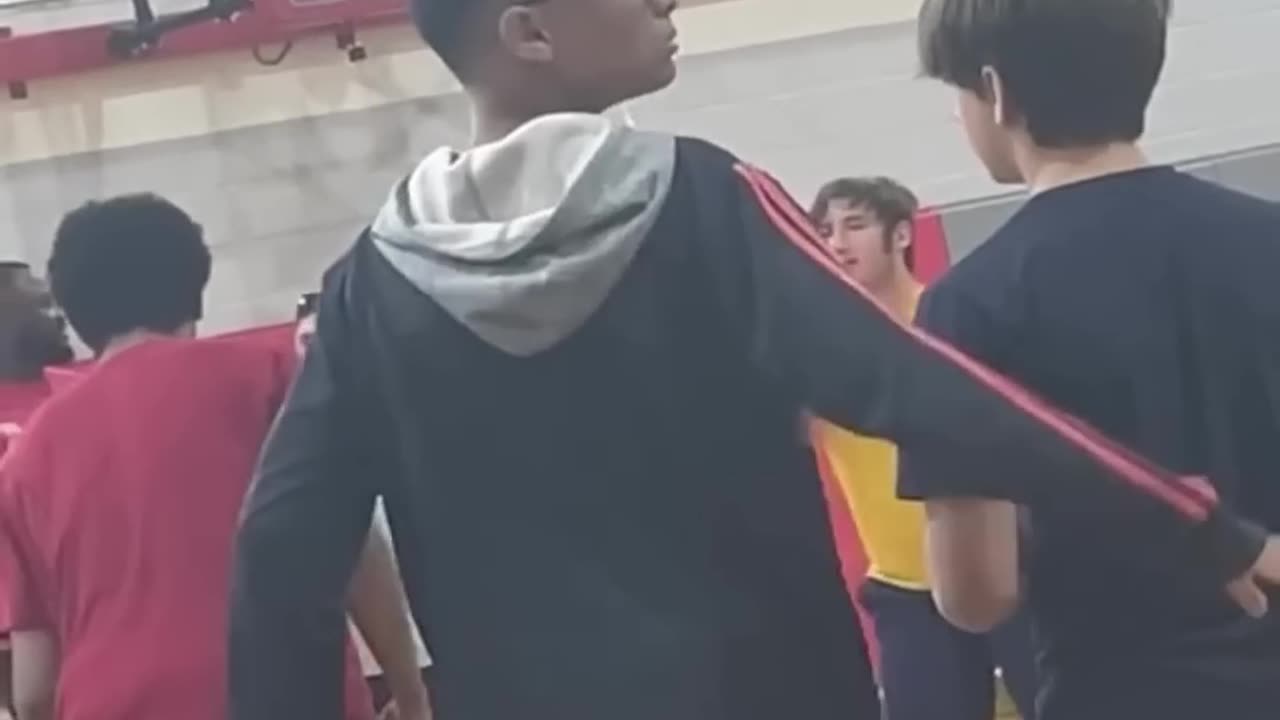 Bro is not Roblox 😭🙏