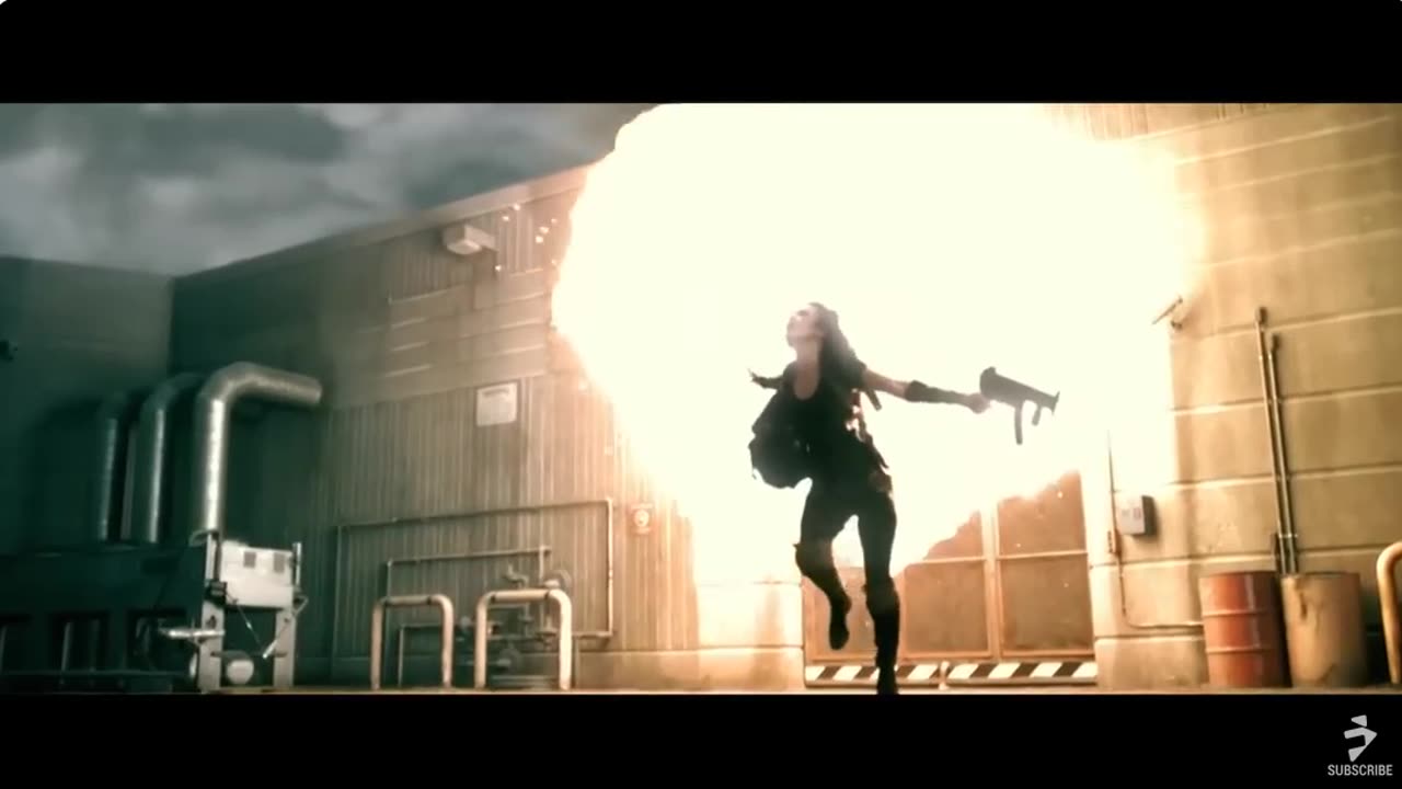Alice & Claire vs Axeman | RESIDENT EVIL: AFTERLIFE