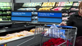 Thanksgiving shoppers say Trump 'killing us' on grocery prices