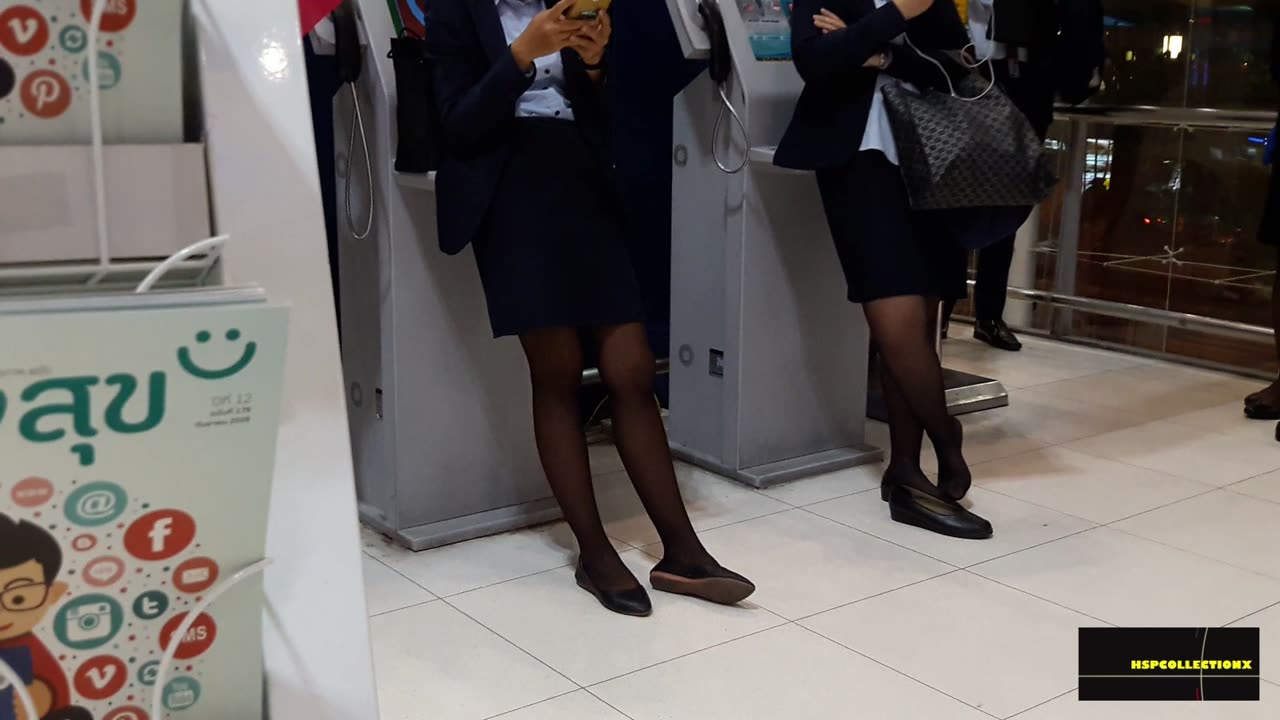 Standing around n waiting...