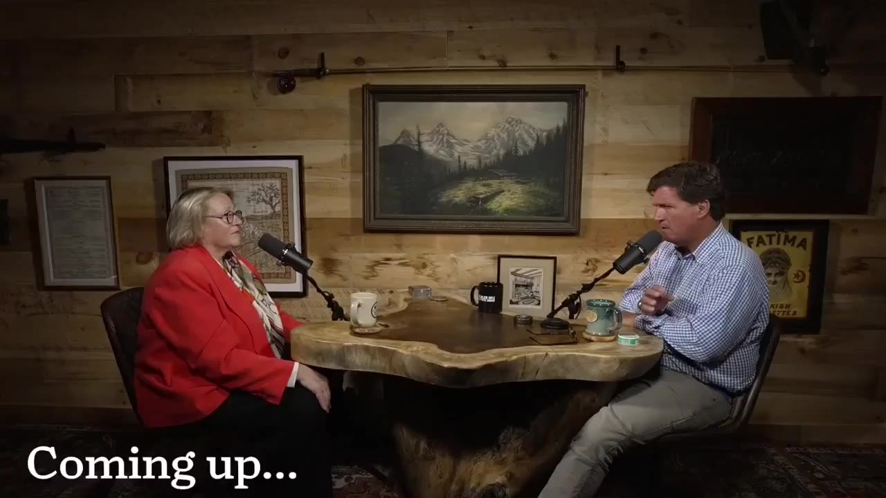 Catherine Austin Fitts con Tucker Carlson