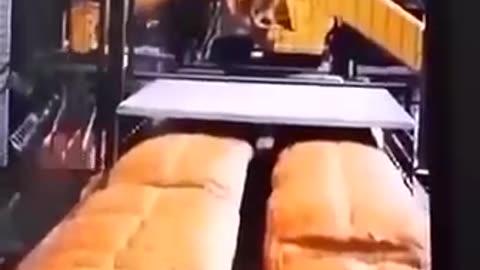 AMERICAN BREAD IS NOT BREAD AND IT'S NOT SAFE! 🍿🐸🇺🇸 SHARE!