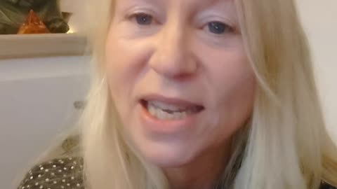 How to Stop Feeling Bad? Feel Bad! Don't Distract Yourself [Jenny Luscombe EFT]