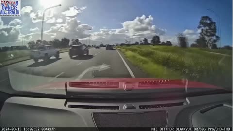 Intense dash cam footage you cannot imagine what happens - dash cam videos - DAILY UPLOADS