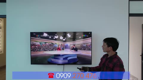 Lắp tivi xiaomi A Pro 55 inches từ sáng sớm cho khách hàng kịp xem Đại lễ diễu binh
