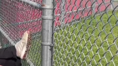 Clever Device Lets Spectators Put Feet Up