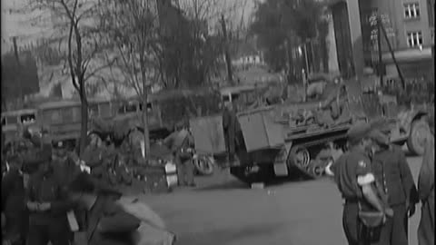 GERMANS SURRENDER, ... - GERMANS SURRENDER, KARLSBAD, CZECHOSLOVAKIA ; LT GEN J LAWTO - 111-adc-4456