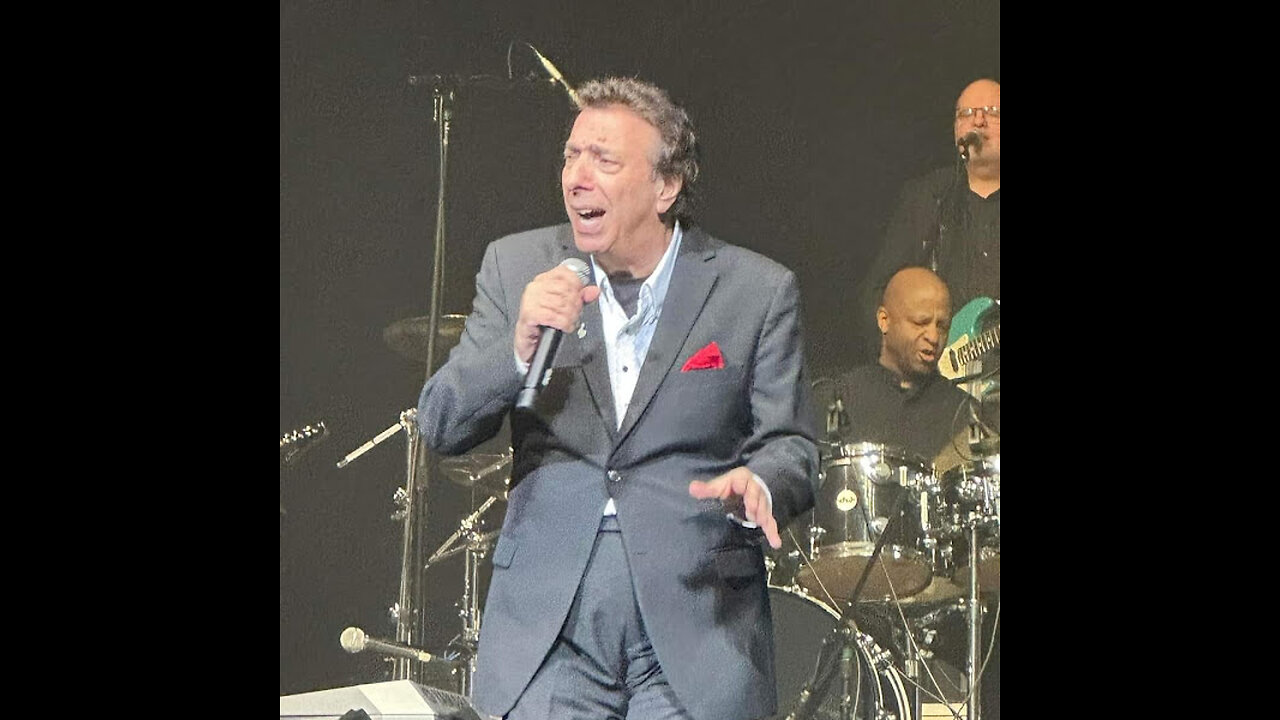 Podcast with singer , entertainer Johnny Petillo