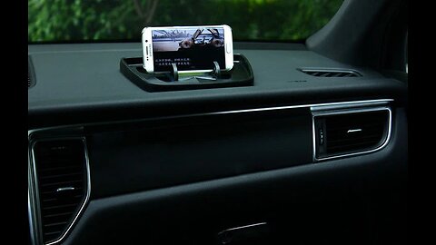 See Live Navigation on the Road with HUD Phone Holder