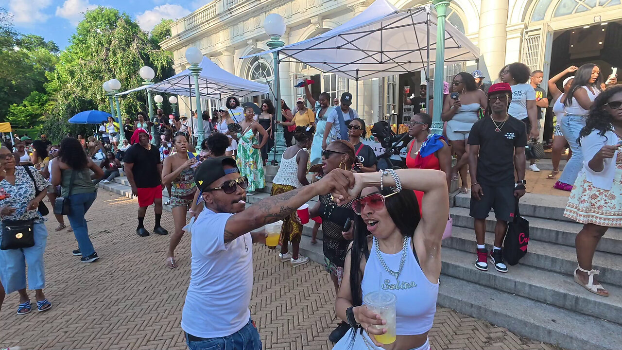 Ditch the Dark! ☀️ Why Day Parties CRUSH Nightclubs (and why you're missing out!)